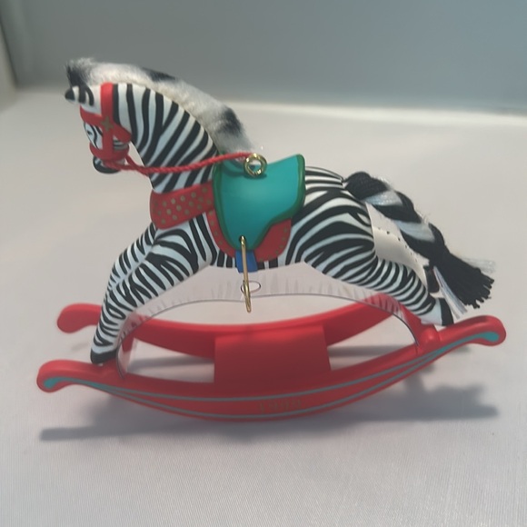 Hallmark Keepsake - Picture 3 of 6